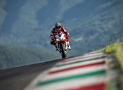 体育赛事直播-穆勒独造三球导演逆转，AC米兰强势攻克诺坎普终结巴萨主场神话