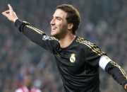 熊猫体育下载-绿茵场上的瑞士军刀，法比尼奥关键回合刺穿铁壁，贝蒂斯战术博弈中的唯一胜负手