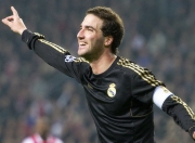 熊猫体育下载-绿茵场上的瑞士军刀，法比尼奥关键回合刺穿铁壁，贝蒂斯战术博弈中的唯一胜负手