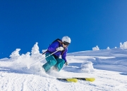 熊猫直播-欧冠淘汰赛焦点战，马赛单节拉开安哥拉，战术变革与心理博弈的胜利