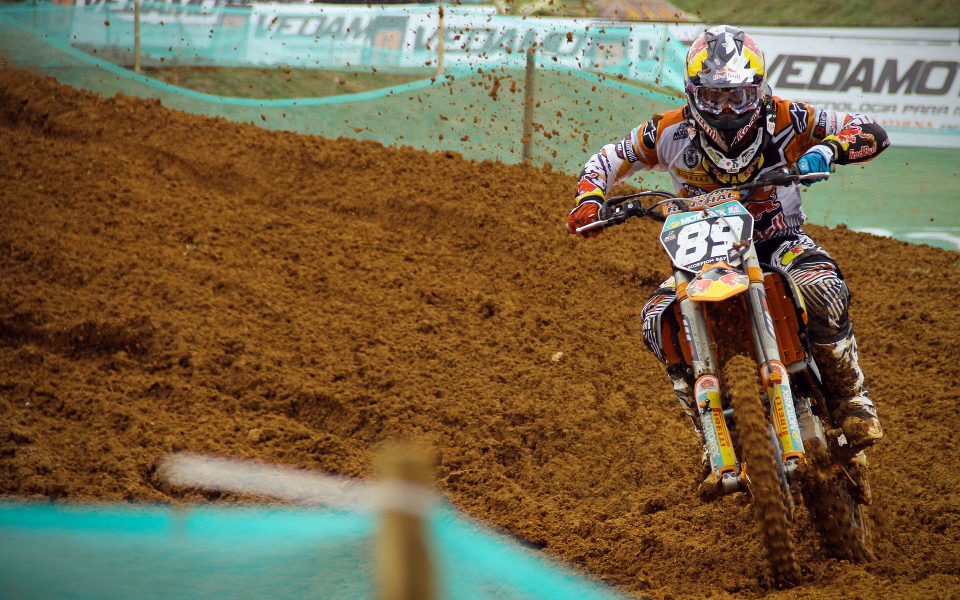 年度焦点之战之夜，格纳布里在重压下绽放光芒